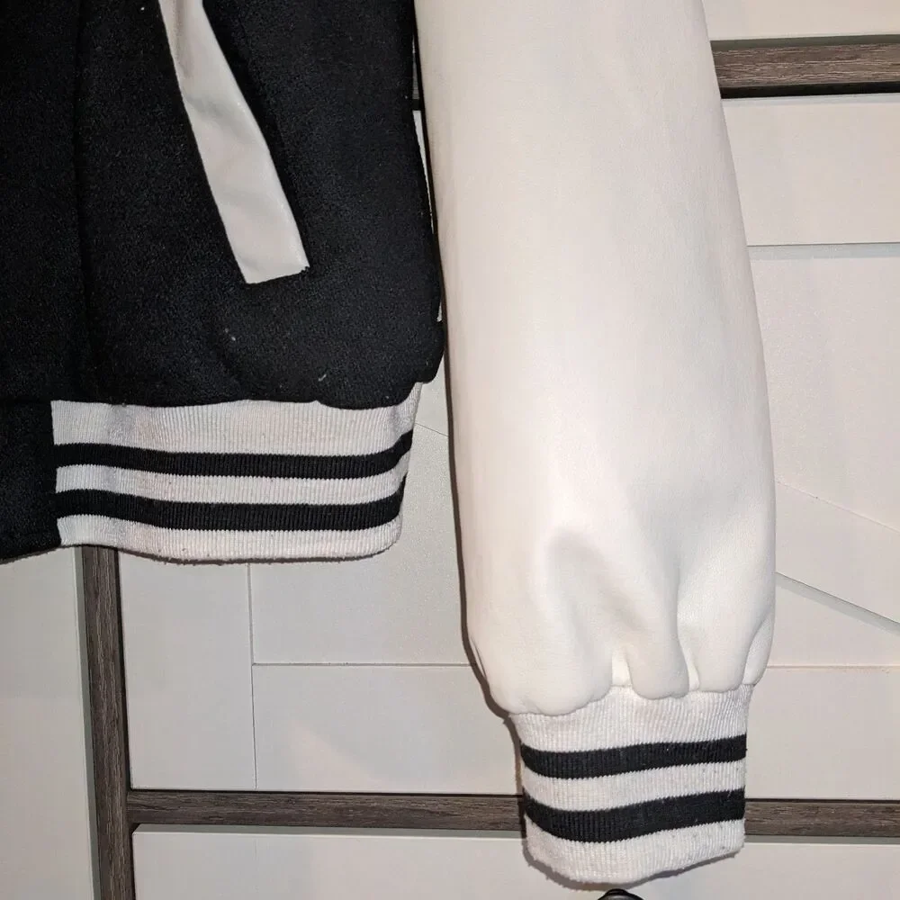 Justice Peanuts And Snoopy Varsity Jacket Girls Size 7/8 Snap Front Rare